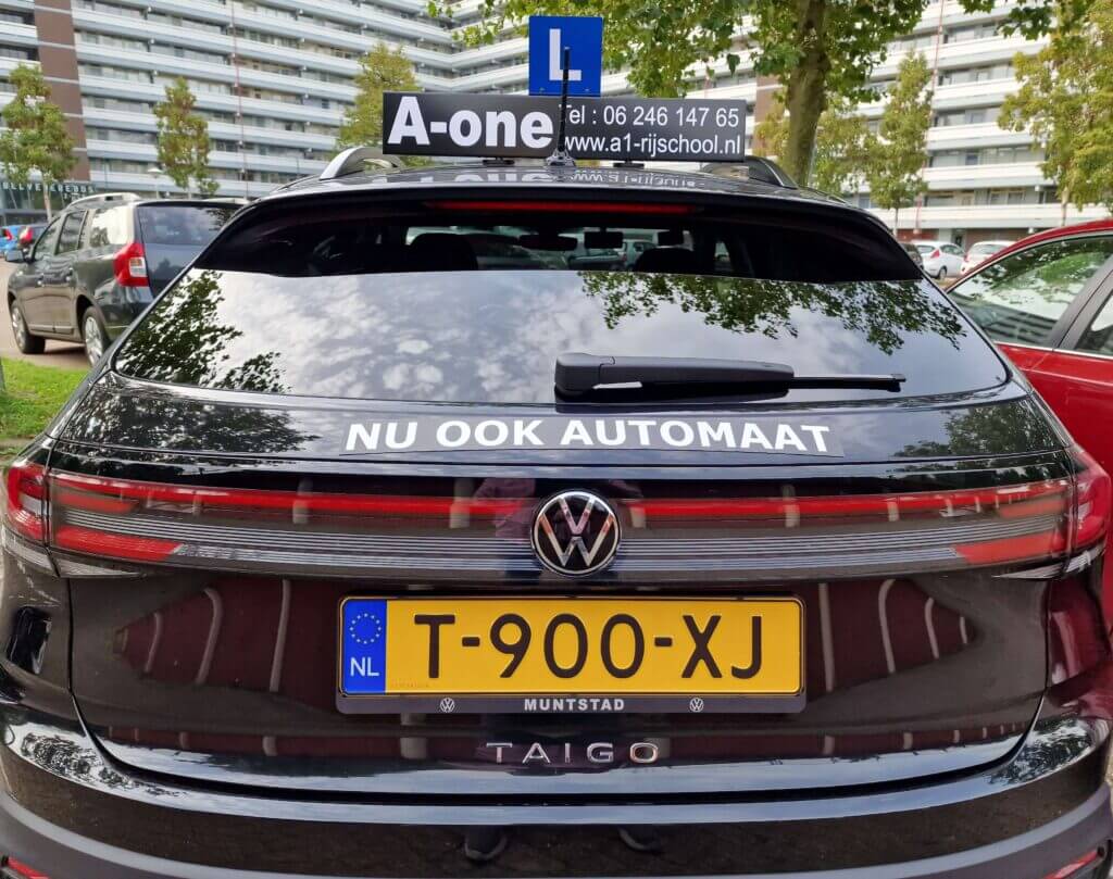 rijles rijles in automaat auto en schakel auto in Zoetermeer